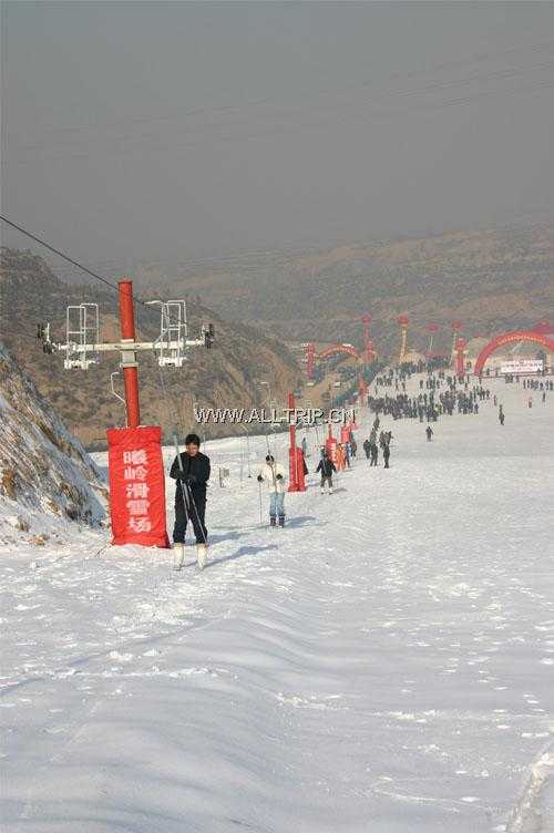 曦岭国际滑雪场