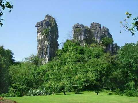                   骆驼山