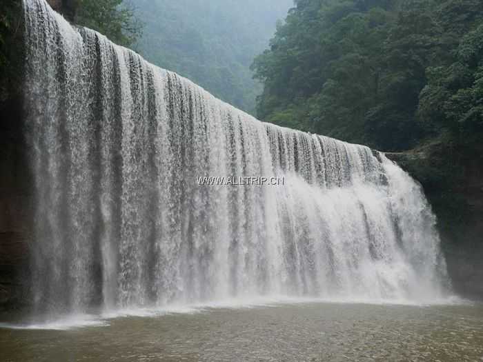 四洞沟瀑布