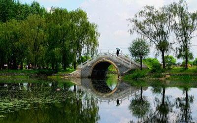 月牙湖风景区